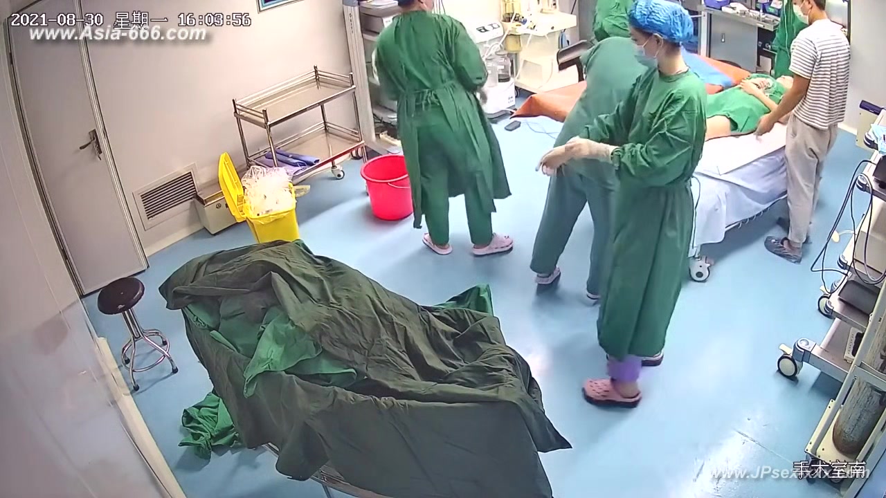 Peeping Hospital patient.21
