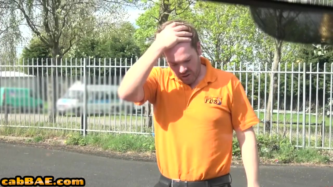 Blonde Czech cabbie sucks off her passenger before sex