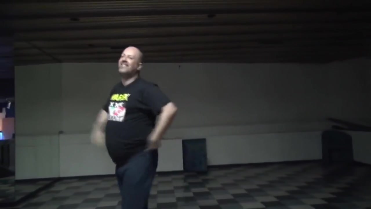 Two Ruthless Sluts In A Ring
