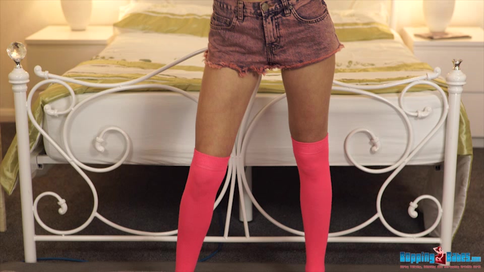 Jenny - Before Bed - BoppingBabes