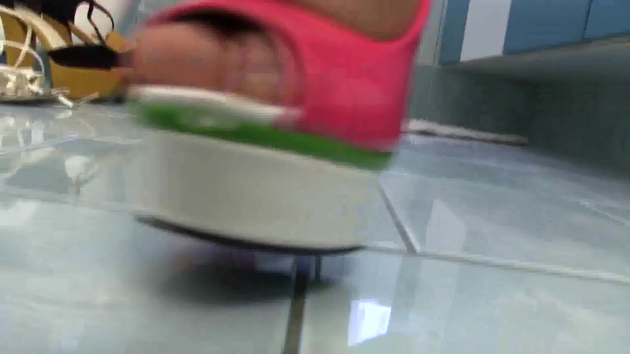 Solo shoes play with ebony slut in bathroom by Foot Girls