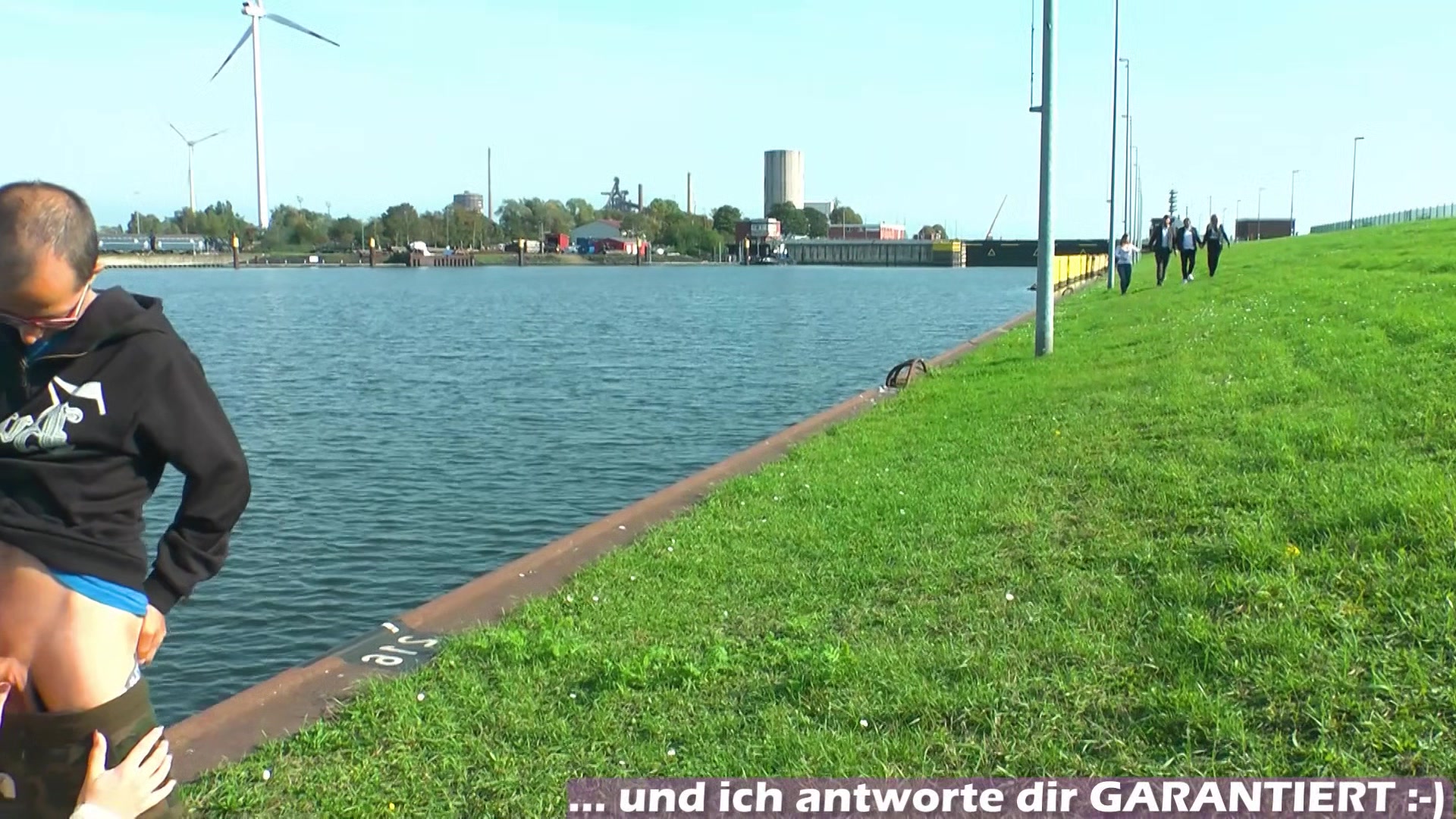 PUBLIC CAUGHT SEX - German teen 18+ make blowjob in the city