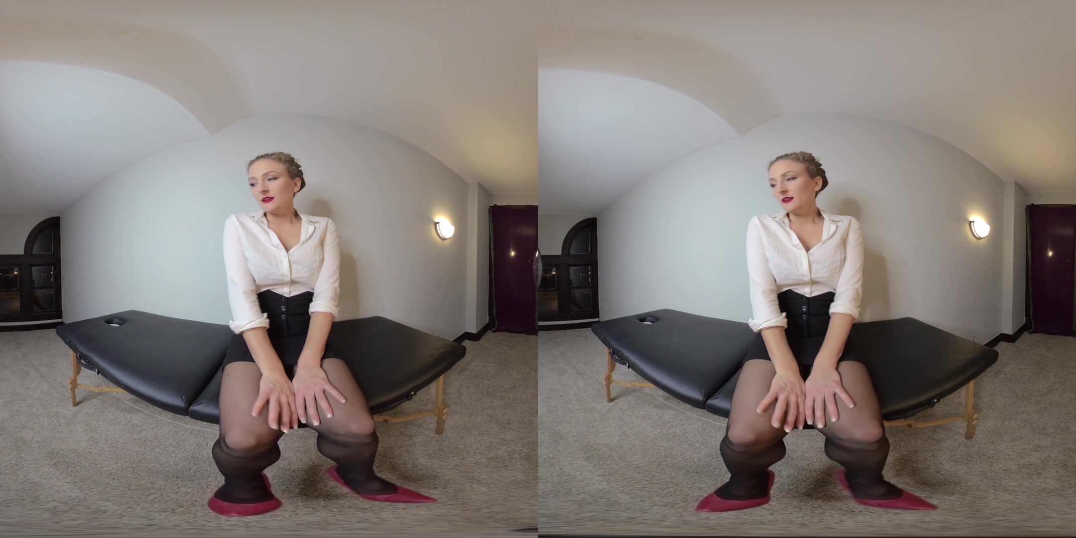 Inside Her Thoughts: Black Pantyhose Office Lady Massage - IntimoVR