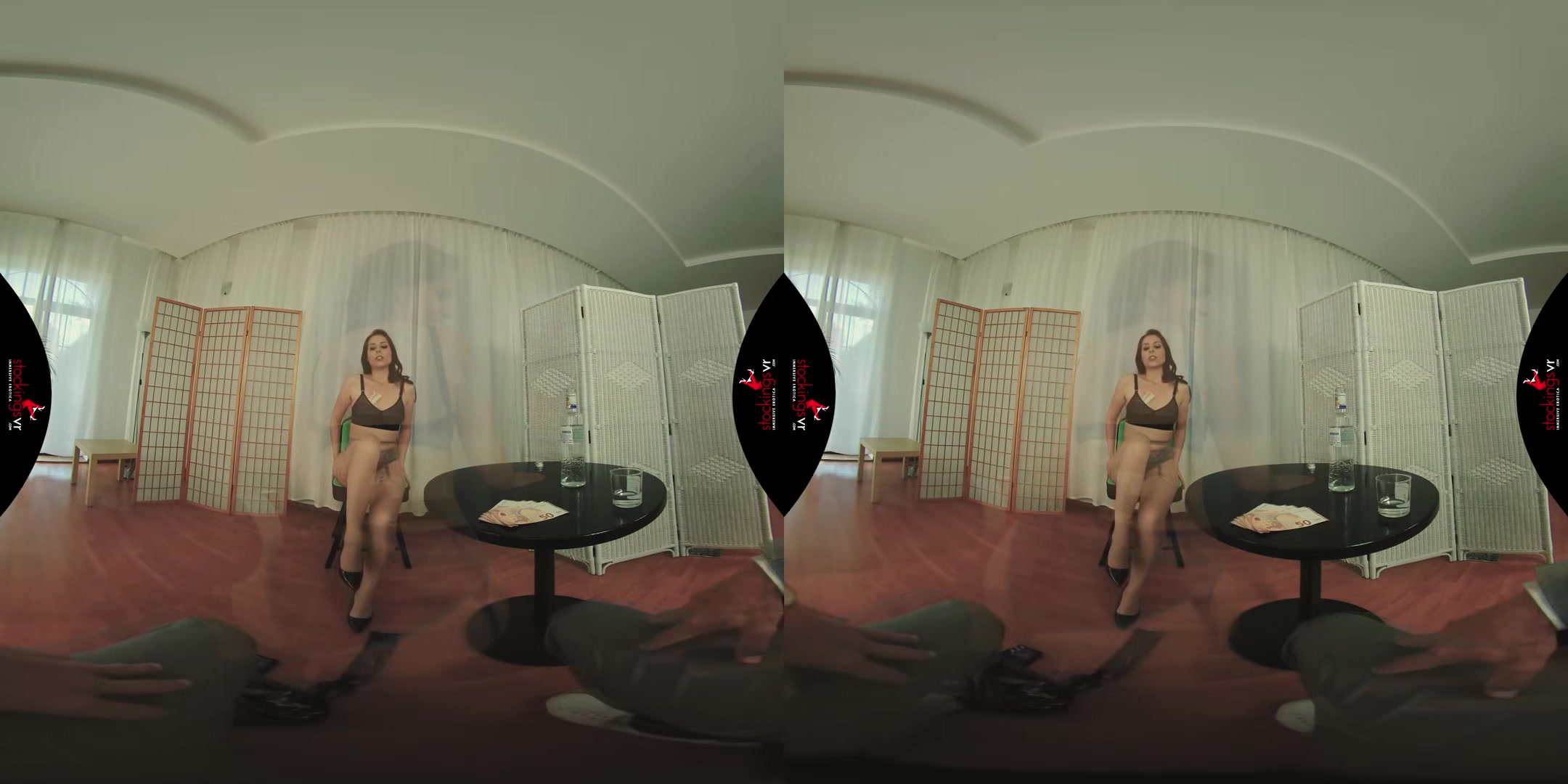 Bar girl starring Antonia Sainz