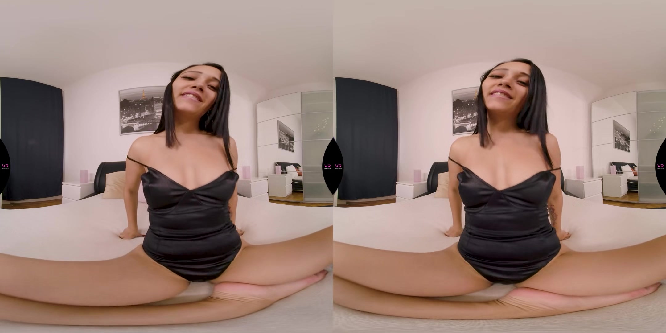 Lia Has Fun On Her Bed - Babe Solo Masturbation 3D Porn