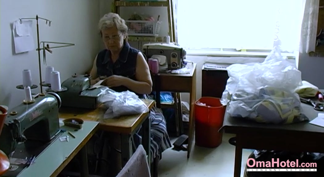 OmaHoteL Hairy Granny Pussy Filled With Adult Toy
