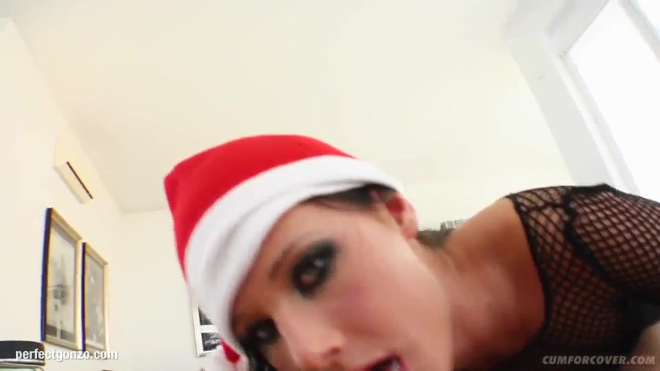 Messy facial end for Lulu on Cum For Cover from a group of guys
