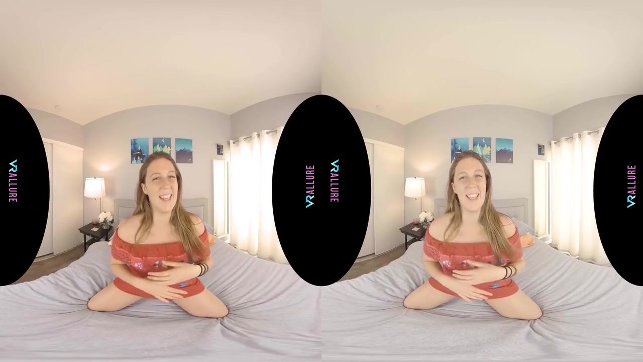 Febby Likes To Show Off Her Curves! - Virtual Reality