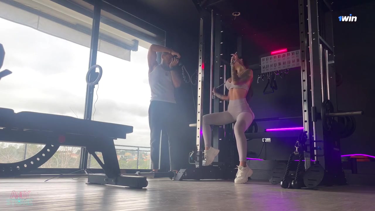 Famous Instagramer Got Fucked At The Gym By Photographer With Susy Gala