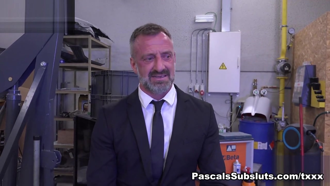 Alice Wild: Where's the boss? - PascalsSubsluts