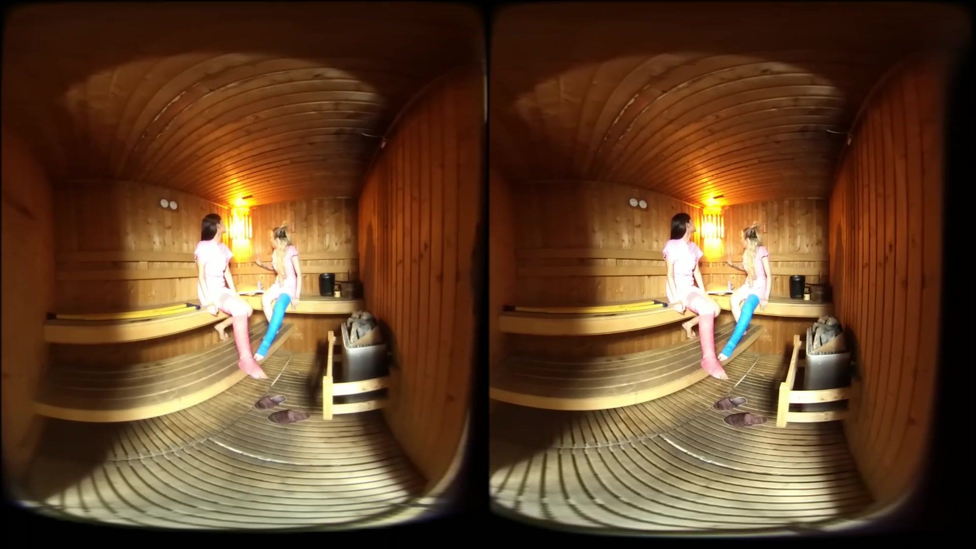 2 Girls With Long Cast Leg In Sauna - VRpussyVision