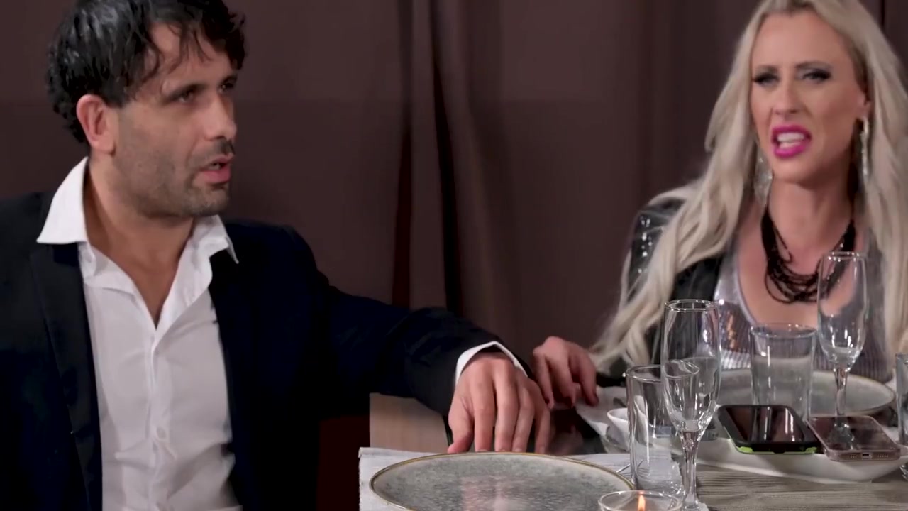 Cherry Kiss And Darrel Deeps - Beddable Blonde Seduces Social Media Stars Into Dp Threesome Gp2870 4 Min