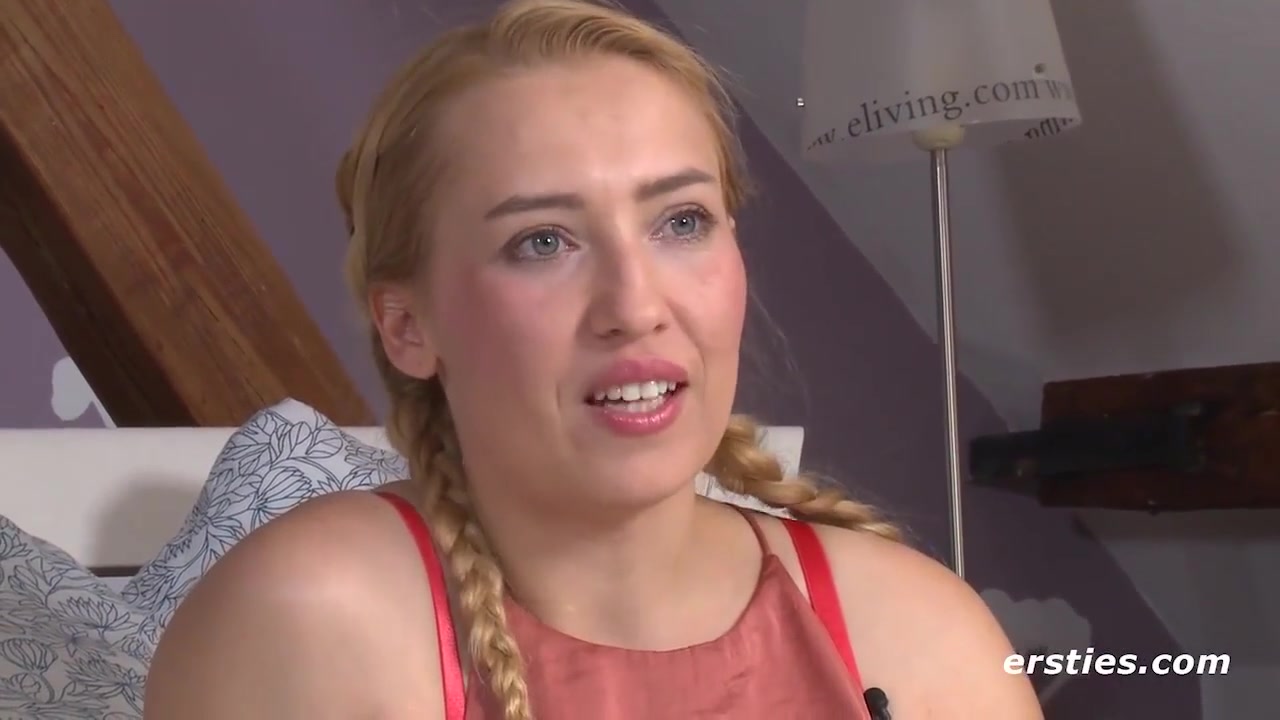 Deutsche Blondine Vergnugt Sich Mit Vibrator