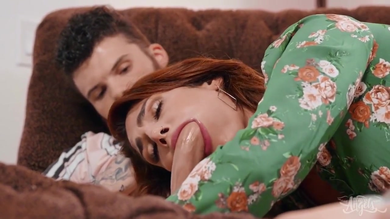 Hot Sex With Lustful Shemale