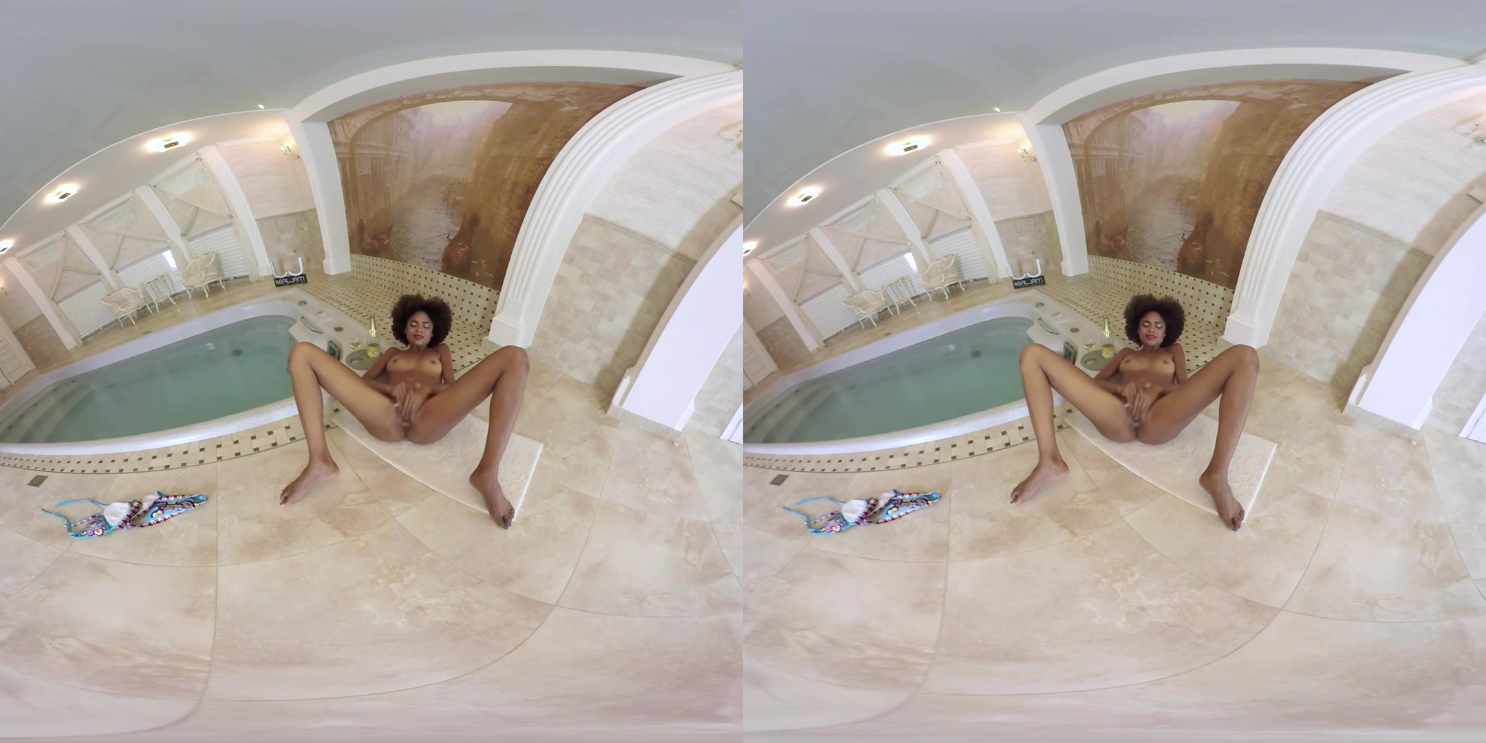 Luna Corazon in Luna Plays at Spa - RealJamVR