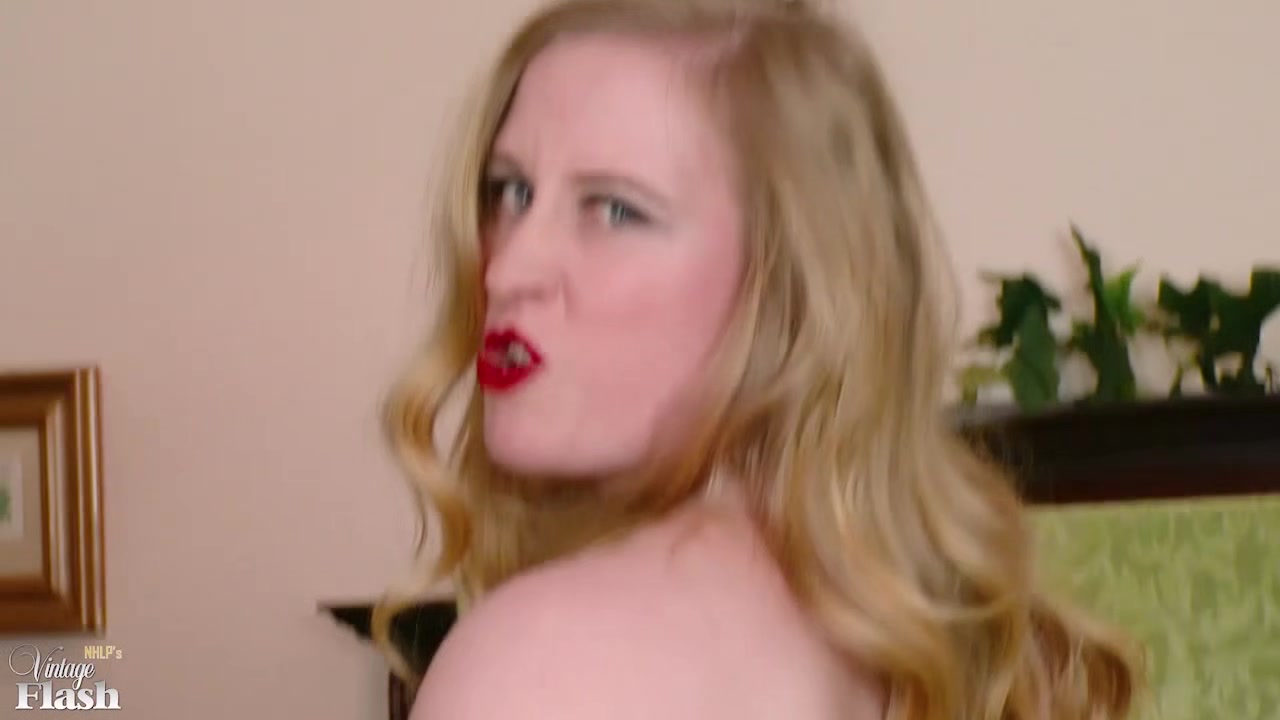 Satine Spark Stocking Fetish Movie