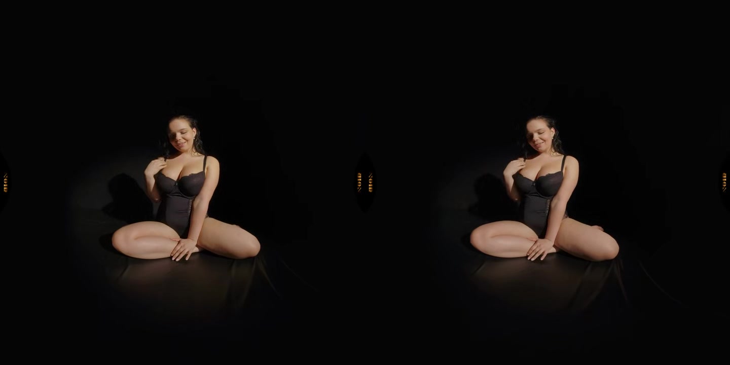 Sofia Lee - Noir