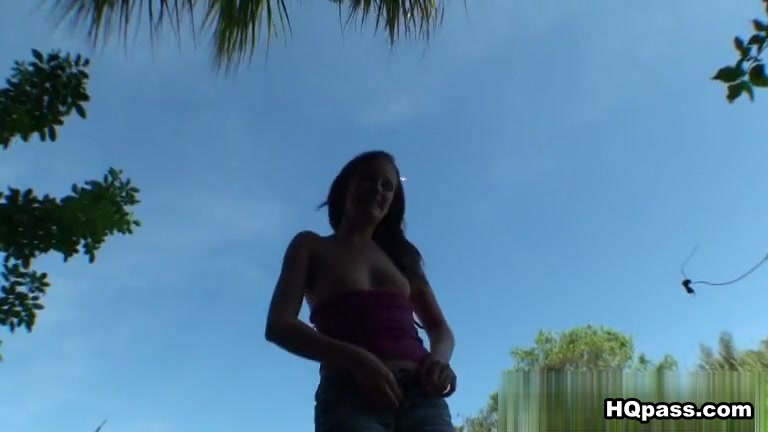 Hailey in On track Movie