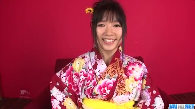 Chiharu craves for jizz to cover her entire pussy and a