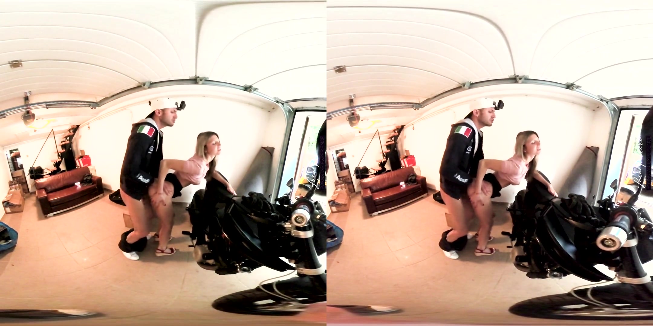 Gina Gerson in The Garage - version - perVRt