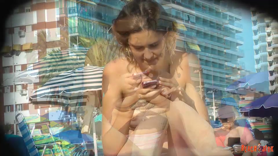 Topless texter - BeachJerk