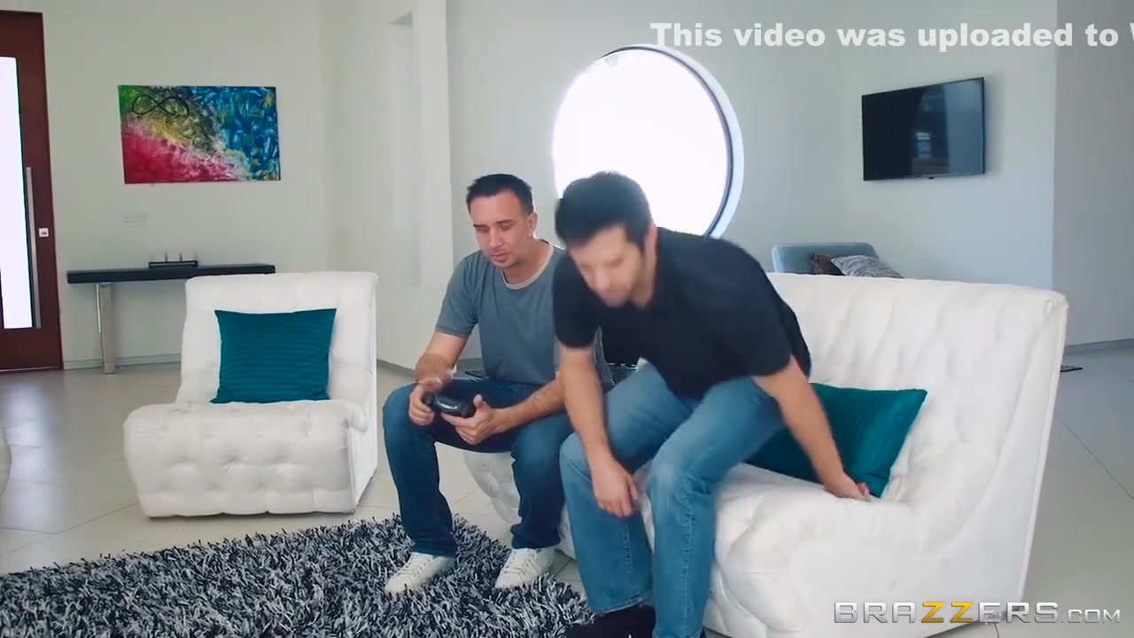 Shower Passionate Fuck With Shameless Cheating Girlfriend With Keiran Lee And Aidra Fox