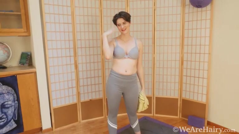 Sosha Belle masturbates following a hot workout