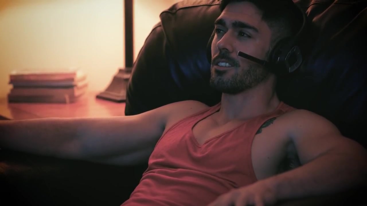 Straight Guys Fuck Inside Realistic Video Game Before Meeting In Real Life