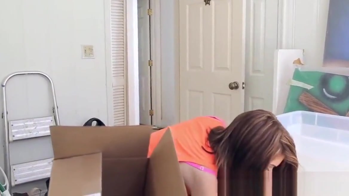Petite babysitter sucks