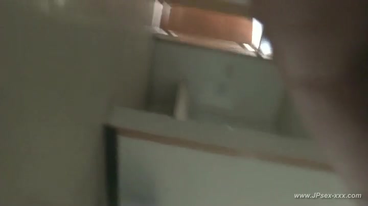 chinese girls go to toilet.27