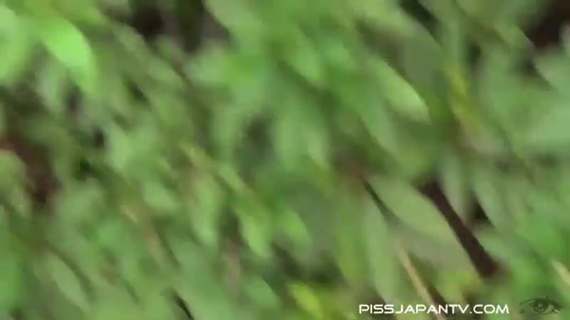 Spraying On The Catwalk - PissJapanTV