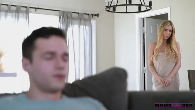 No Looking At Stepmommy - S19:E4 - Nubiles-Porn