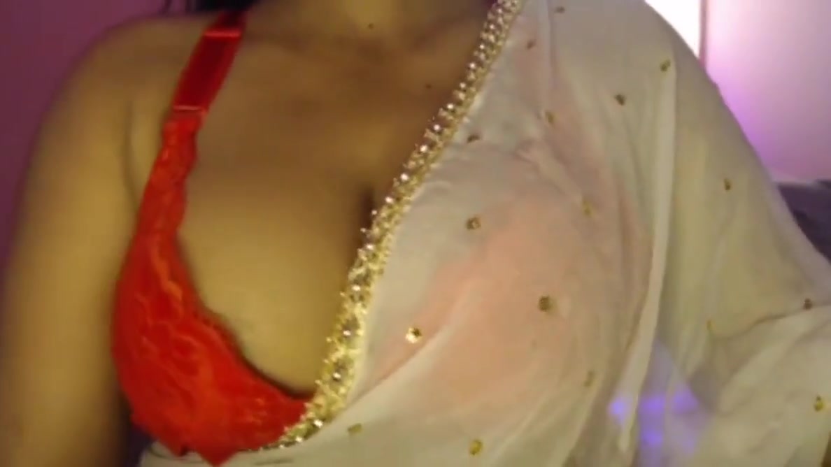 Desi Hot Girl Under Bra Hot Boobs Show
