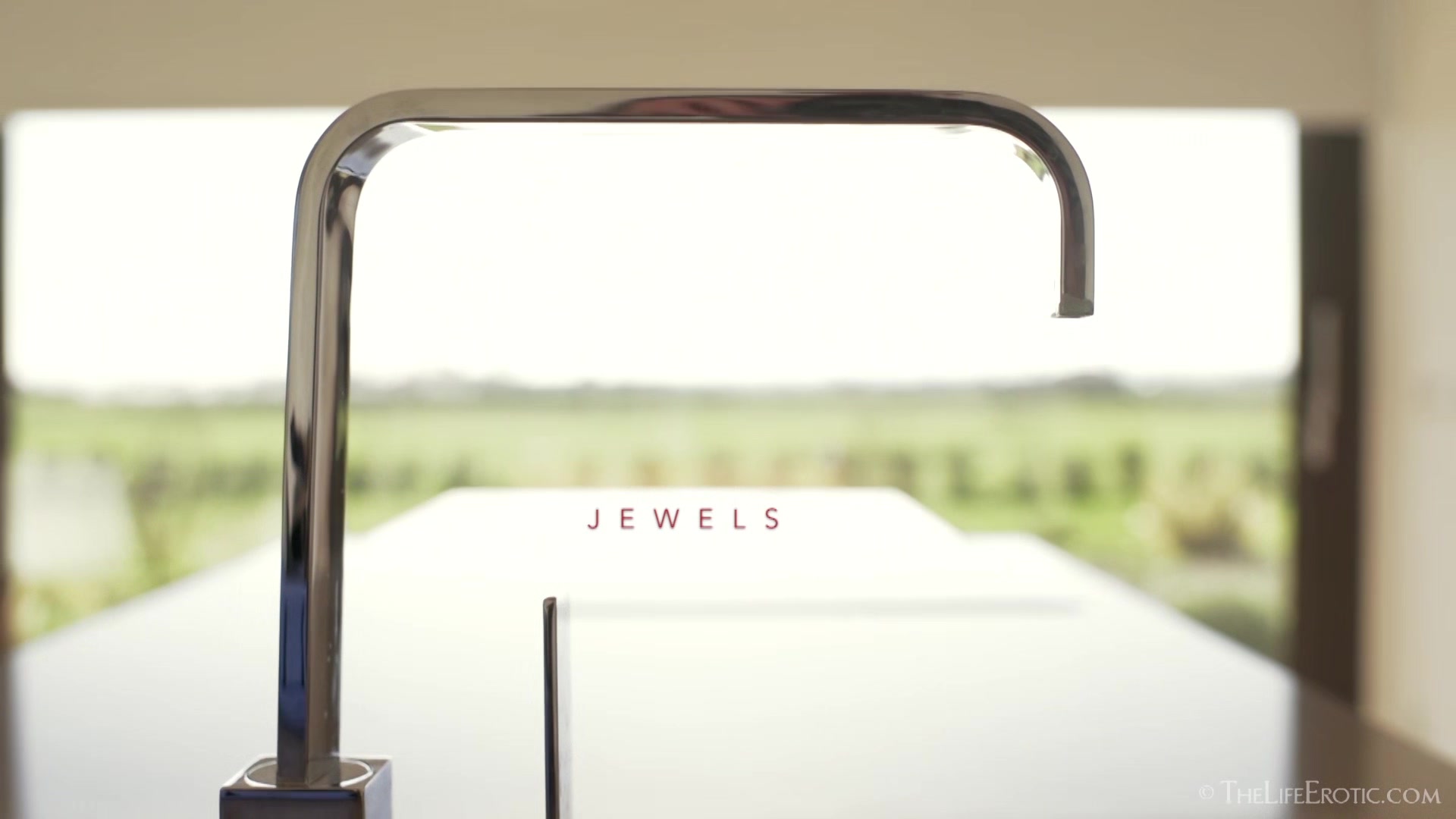Jewels - Lorena B - TheLifeErotic