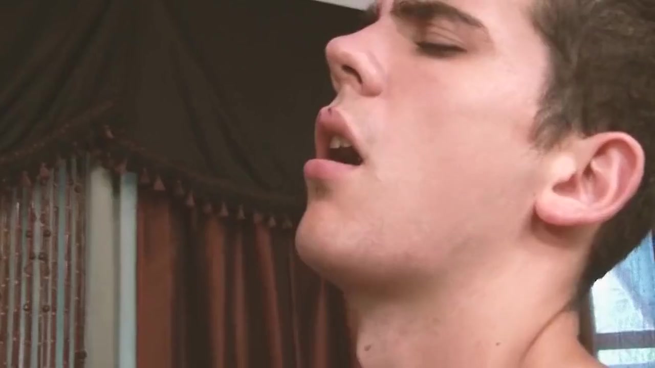 Blake Savage And Damon Dogg - Thirsty For Cum Horny Gay Man Enjoys The Two Cocks Of His Muscular Colleagues In A Threesome