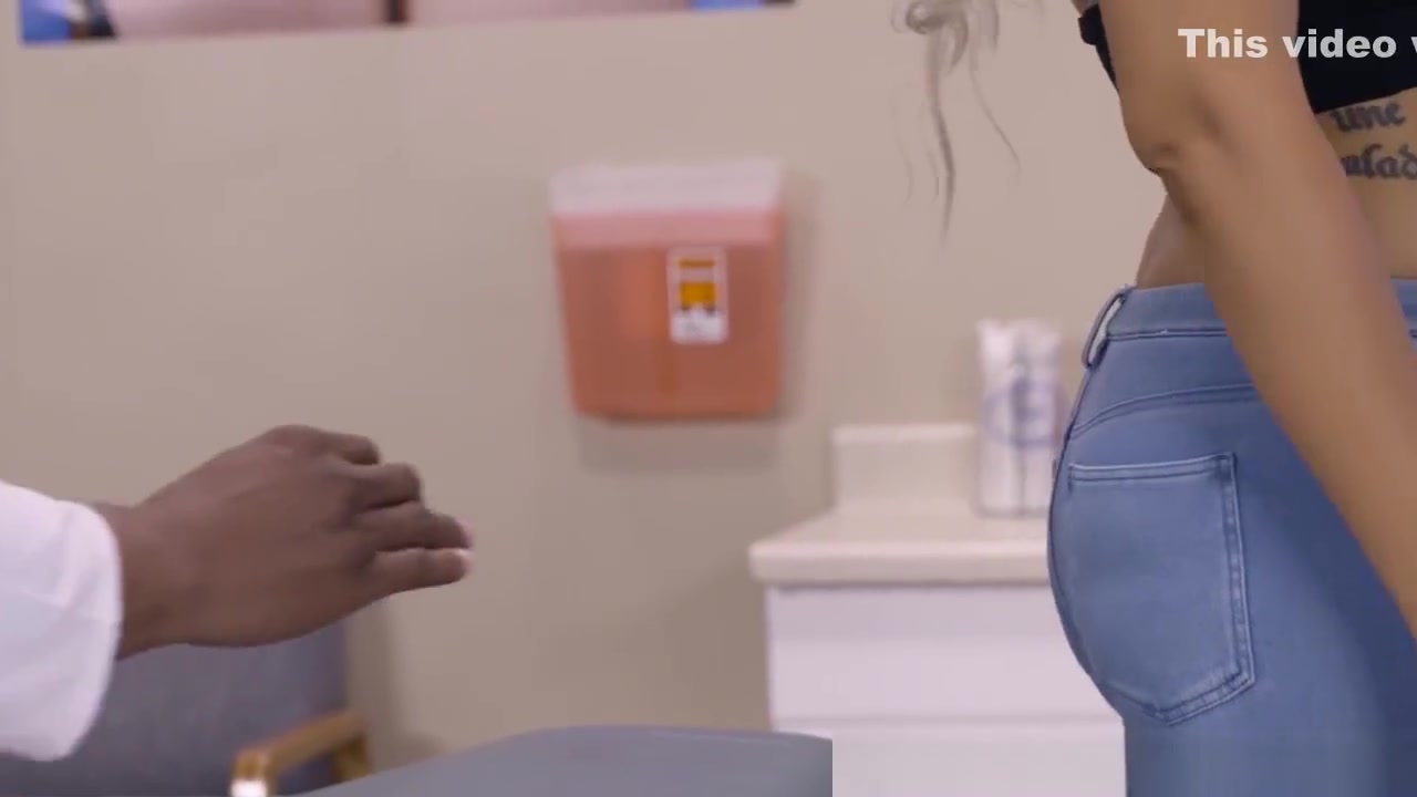 Brazzers - Doctor Adventures - The Butt Docto