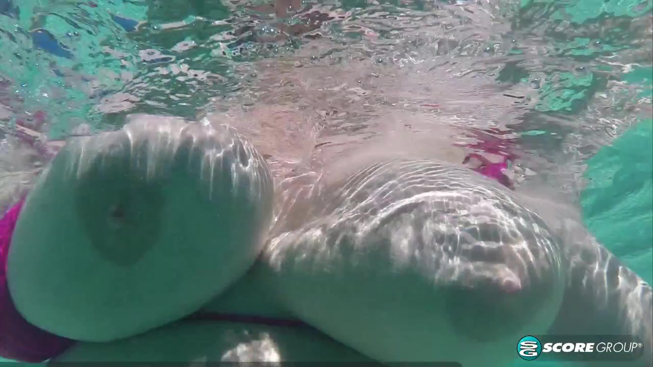 Underwater Floaters - XLGirls