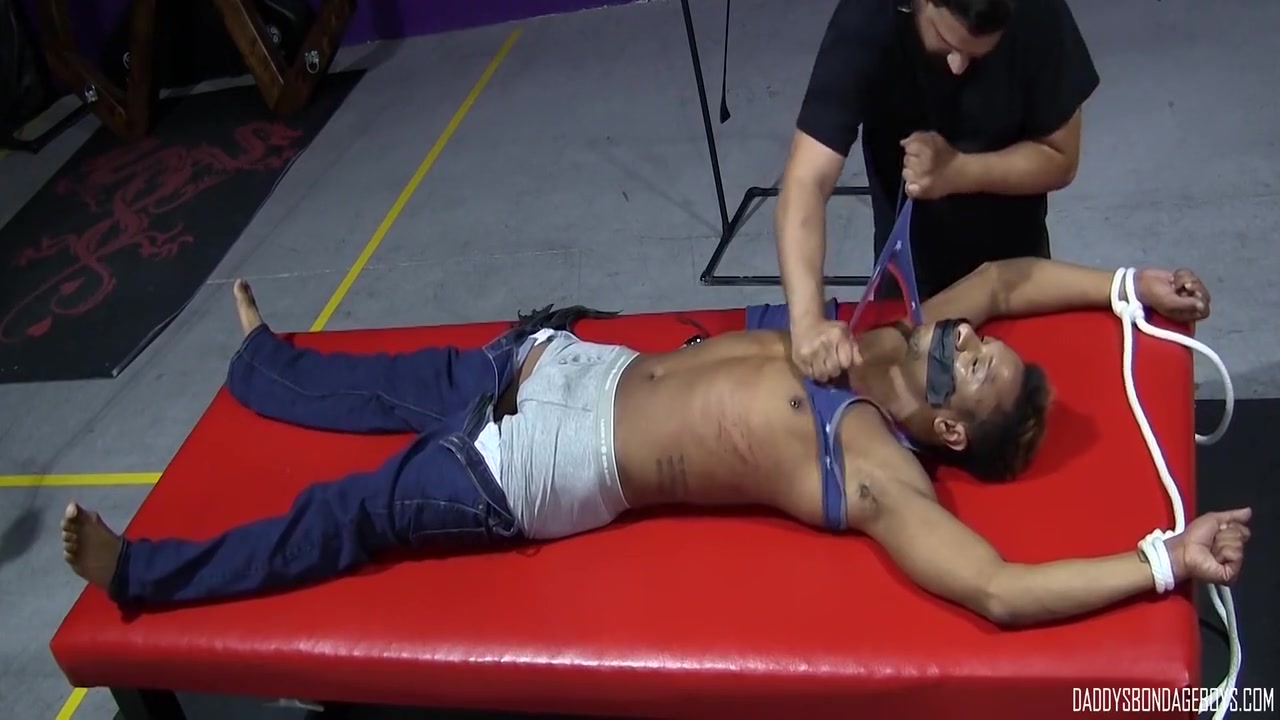 Kaden Roads In Submissive Bbc Gay Rt Tormented By Dominant