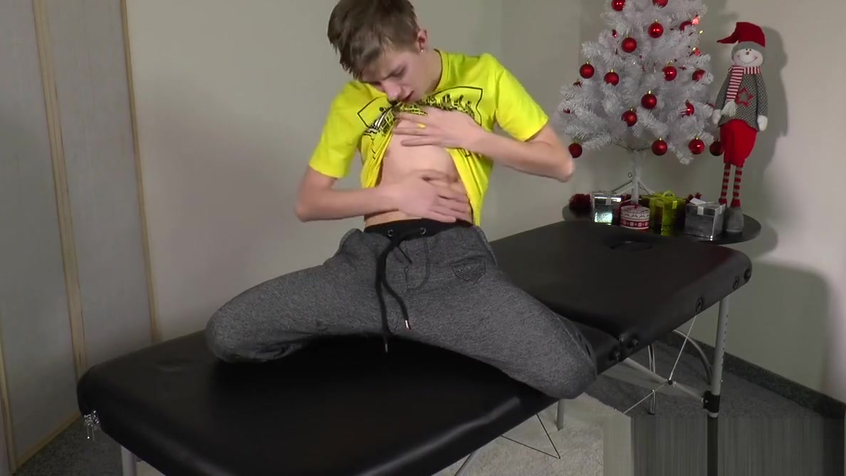 Straight Boy - Handjob Casting