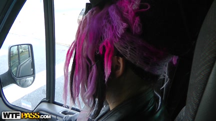 Babe in pink fishnets fucking in the car