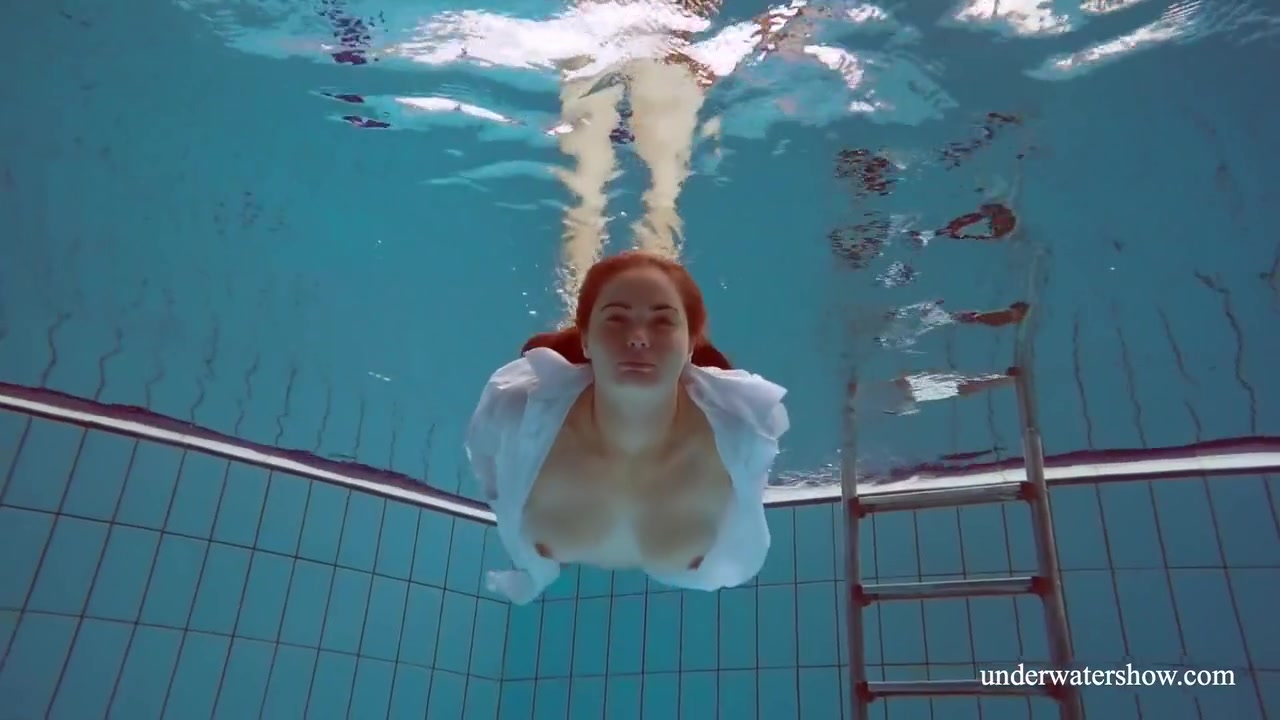 Big Tits Redhead Lola Underwater Nude