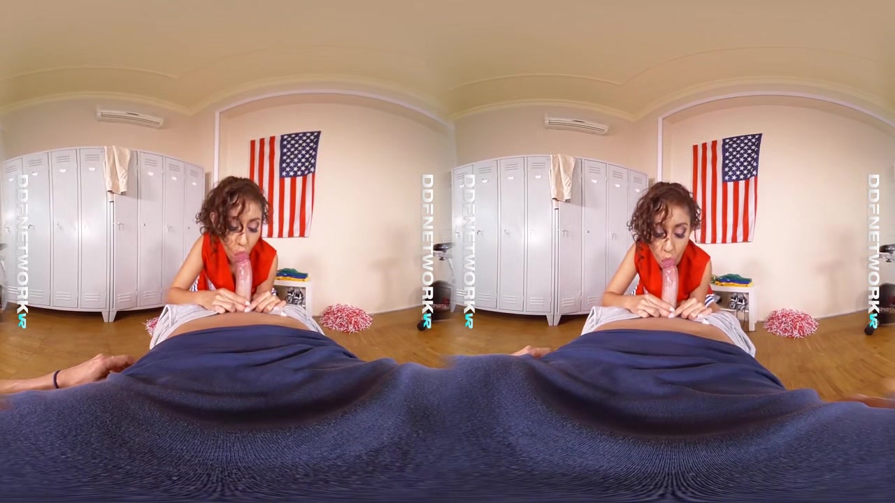 Lick That Dick: Petite Latina Goes For His Grand Cock