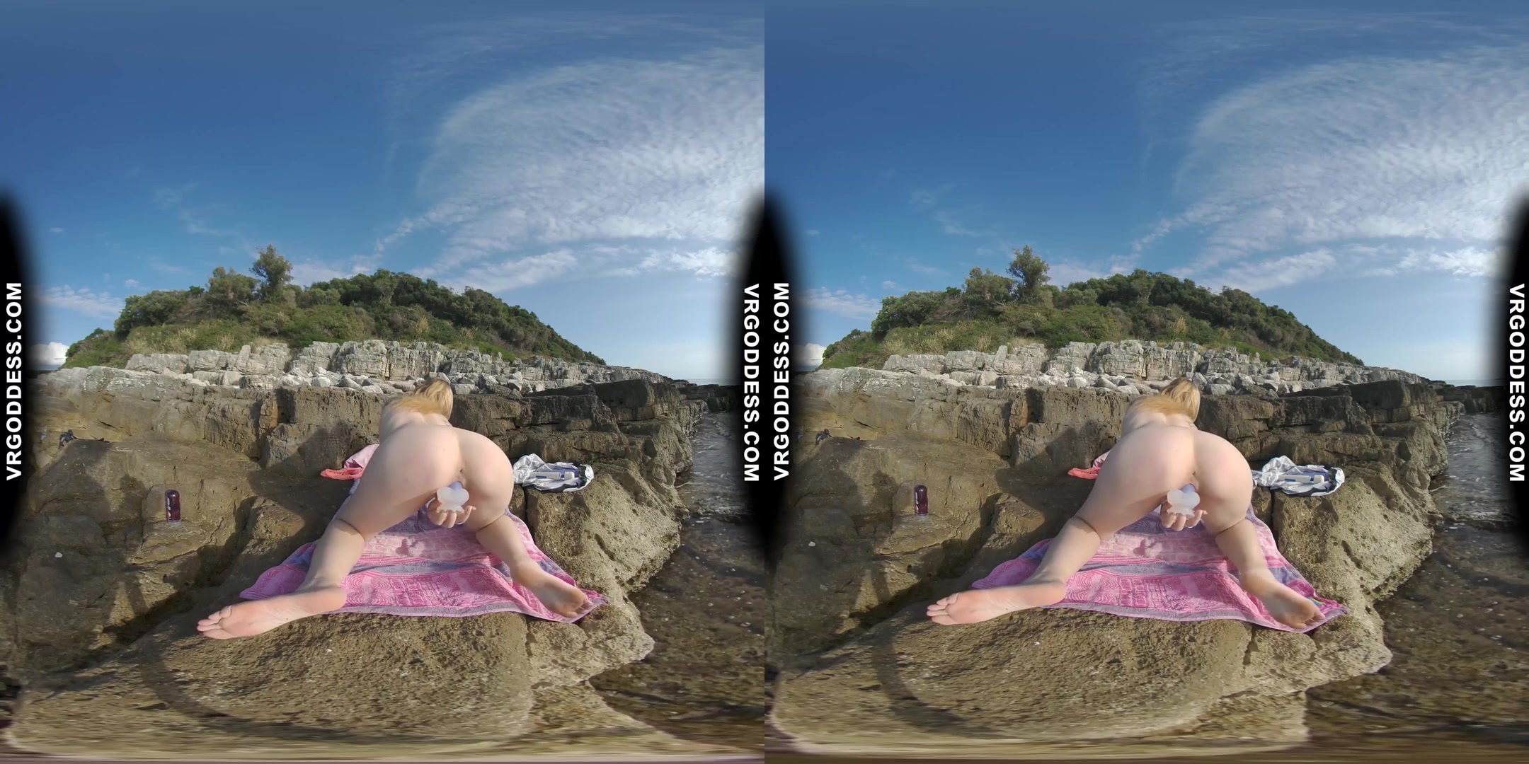 Risky Public Beach Masturbating On Vacation With Hot Ginger Lea Sunbathing And Vibrating Rfo