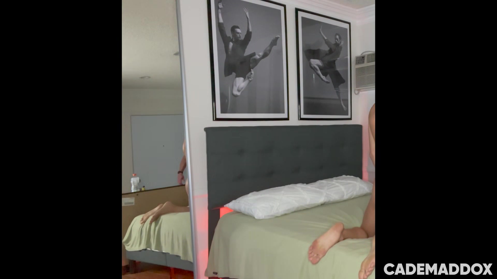 Keeping It Discreet - CadeMaddox