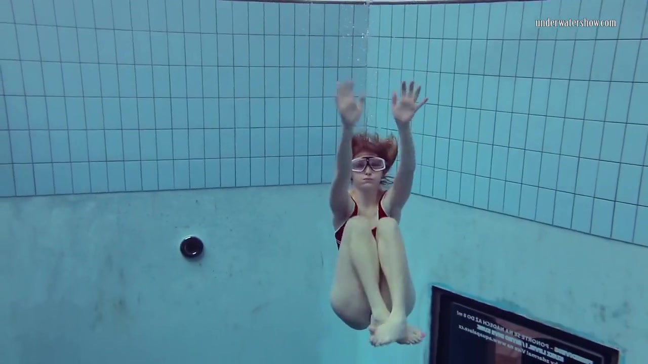 Nastya Super Underwater Hot Babe From Russia
