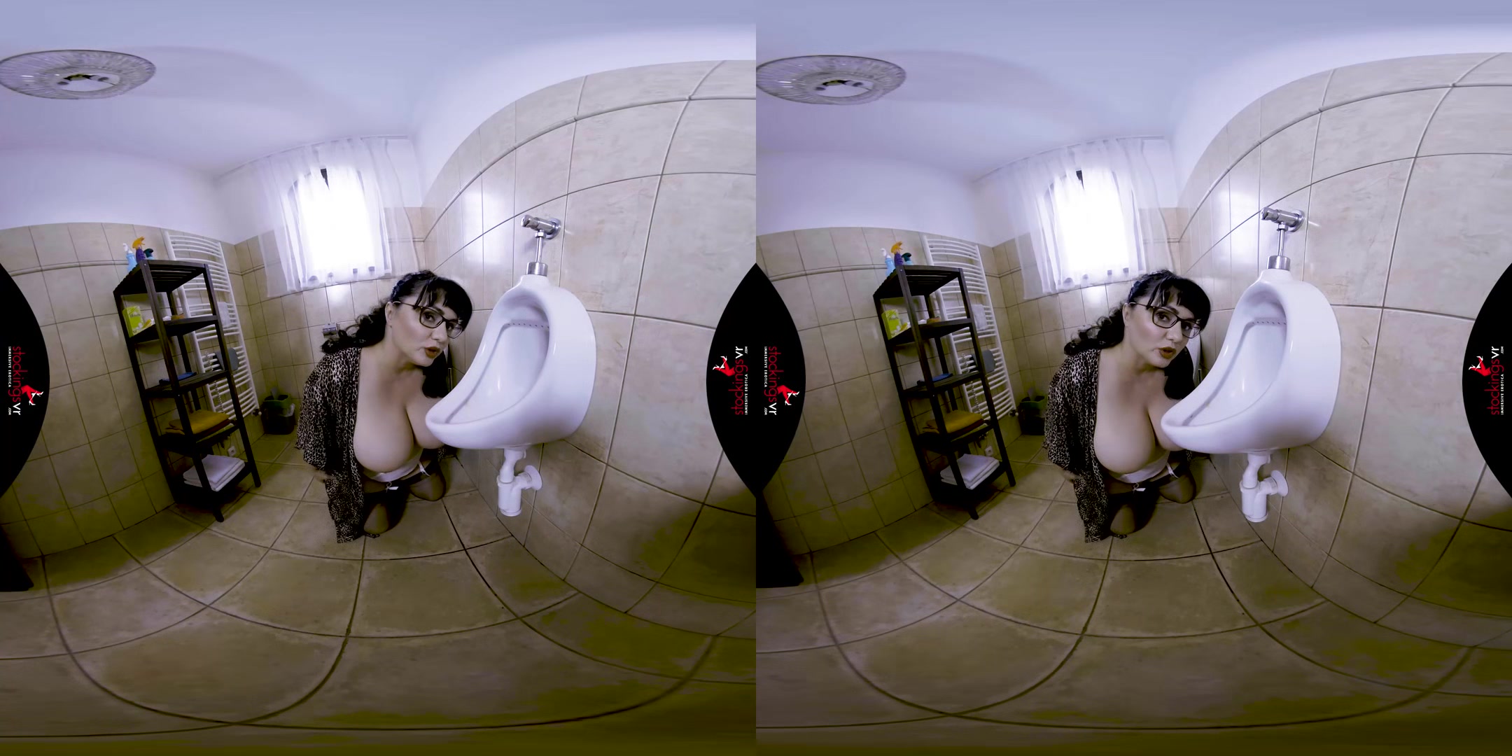 Pissing starring Mistress Sarah