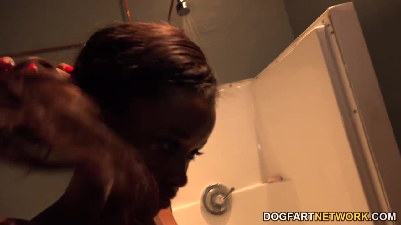 Jezabel Vessir Enjoys Some White Cock