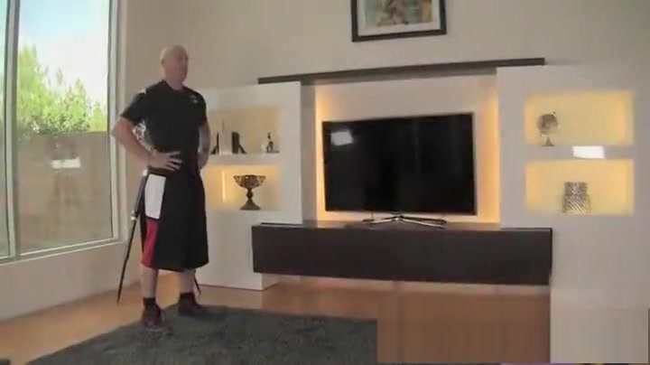 Personal Trainer unprotected Stretches A enormous tranny