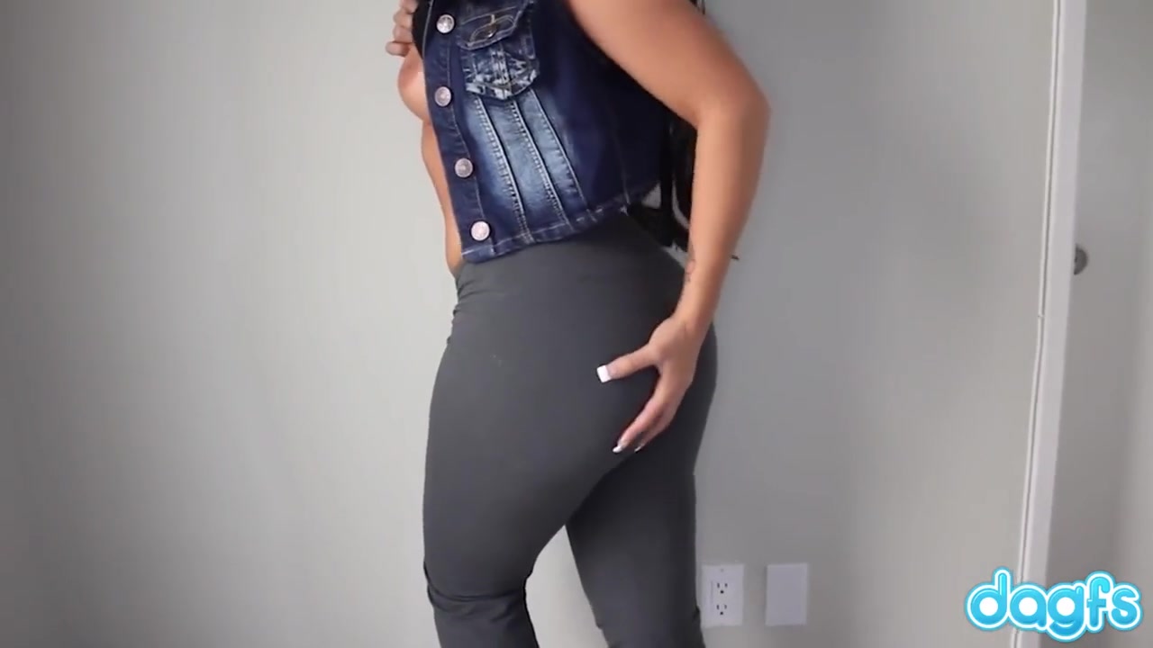 Natalie Nunez In Luscious Loves A Big Load On Her Fleshy Butt