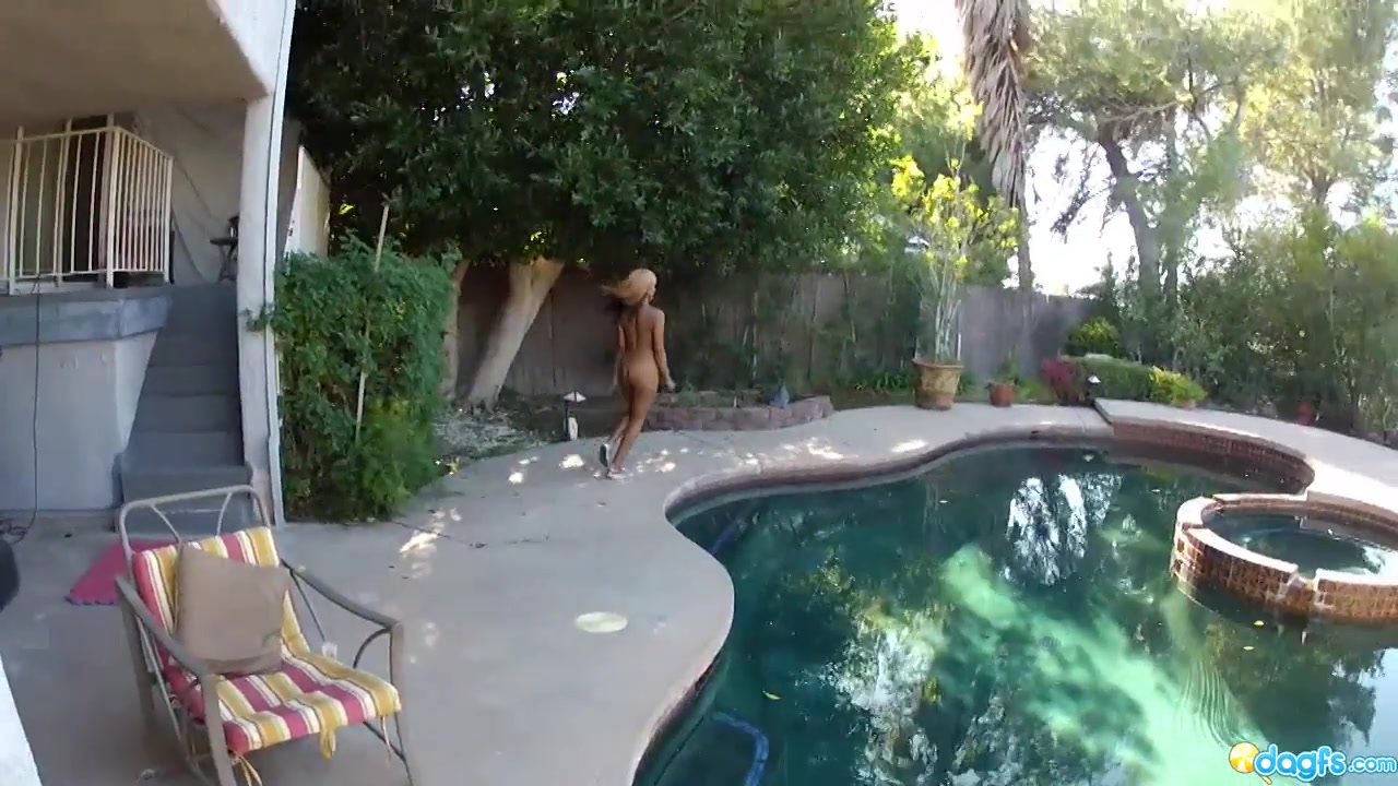 Michelle Malone's Naked Workout - DaGFs